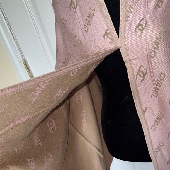 Pink and Gold Scarf - Picture 9 of 17